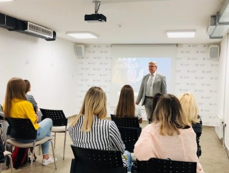Movie screening ‘Backstage’, directed by Andrea Sedlackova