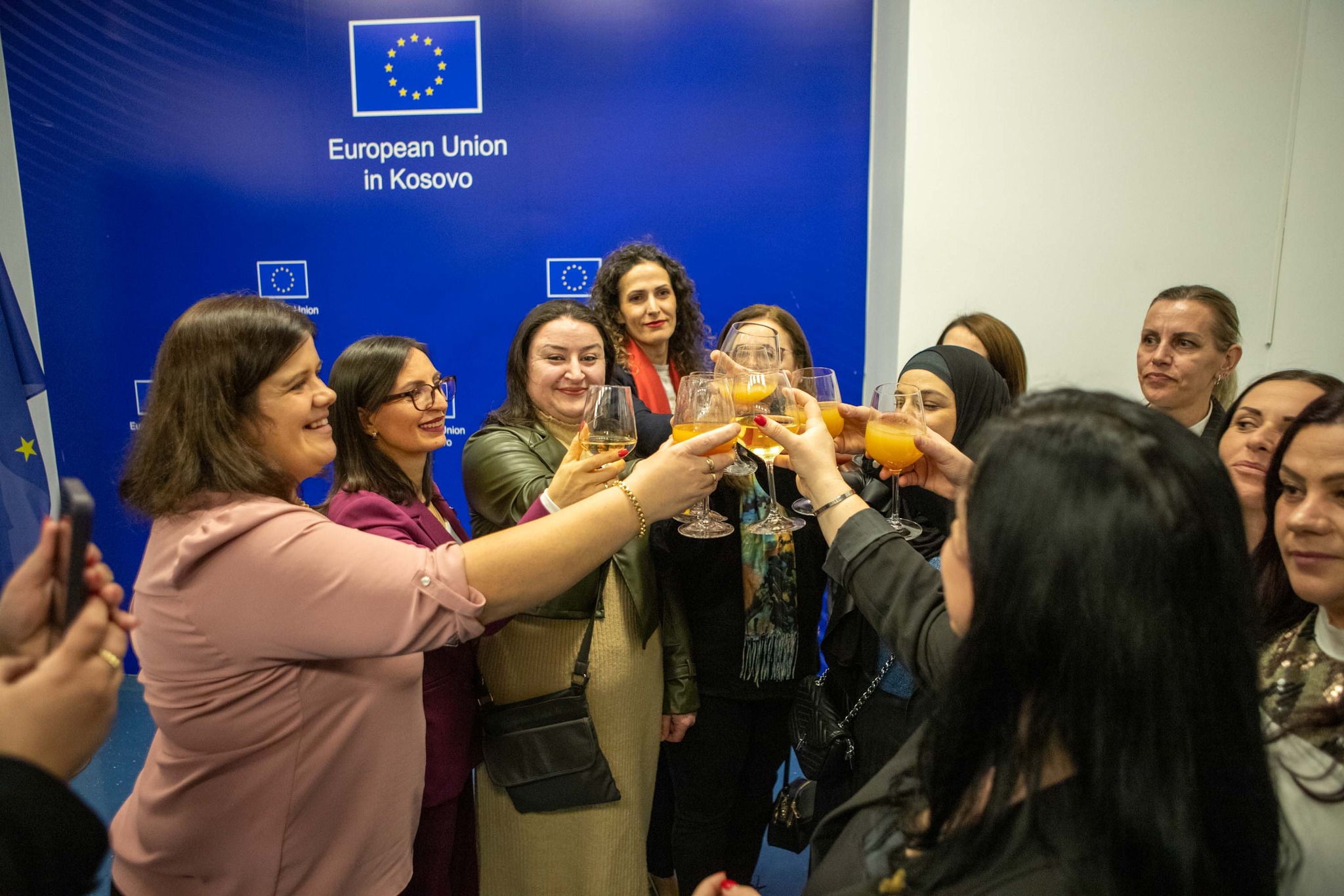 “Bouquet of Hearts” exhibition at Europe House in Pristina